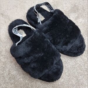 Ugg Fluff Yeah slippers size 7 black platform